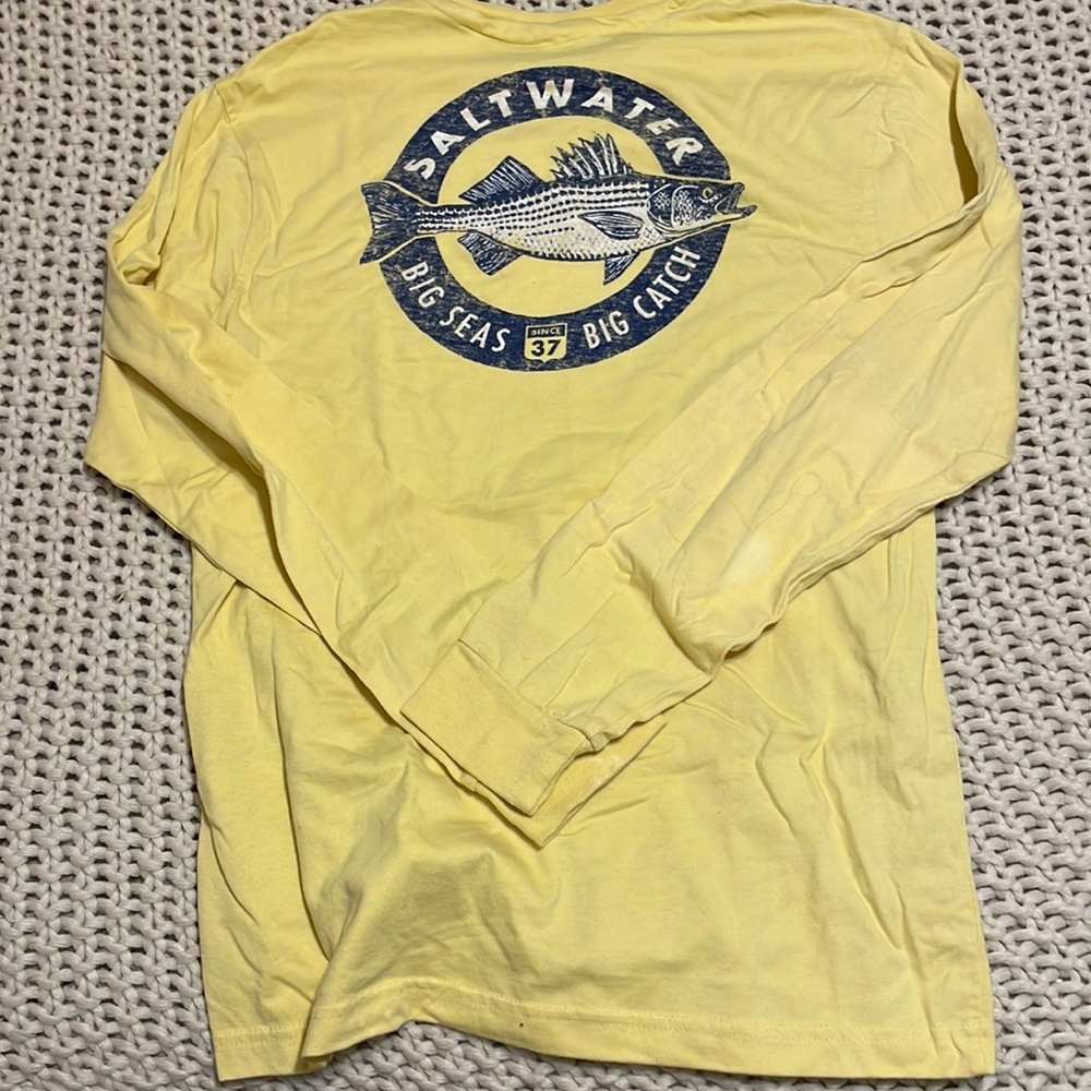 IZOD SALTWATER tshirt, size mens S, small bleach stain on sleeve(pictured)